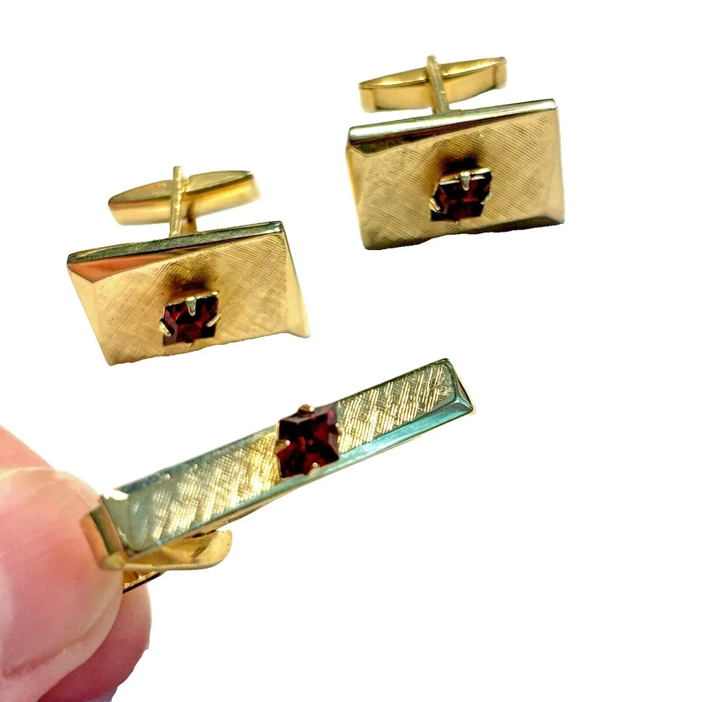 Vintage Mid Century Tie Bar & Cuff Links Mens Jewelry Set Gold & Red Rhinestones